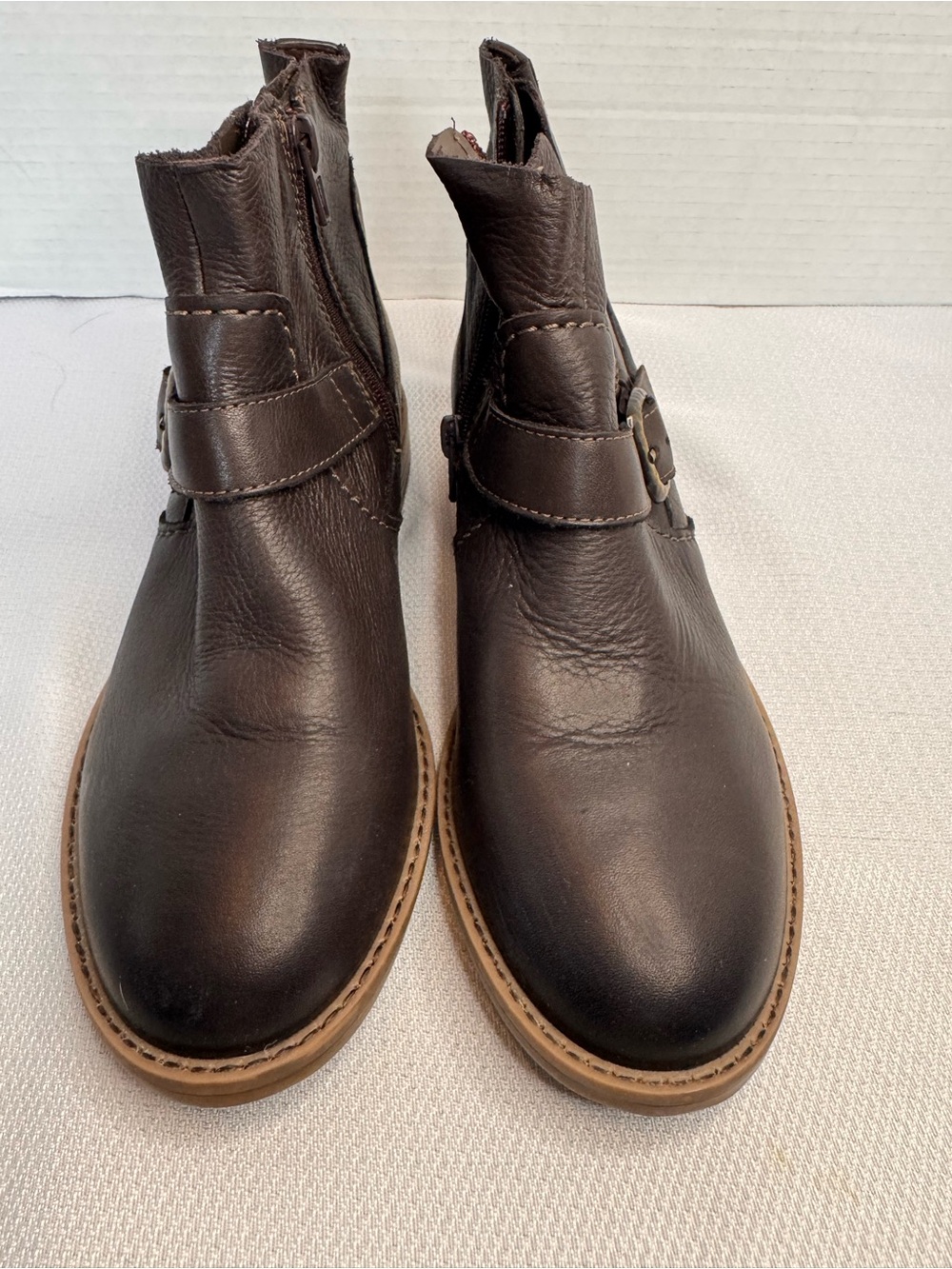 Clarks Brown Leather Buckle Ankle Boots Women’s Size 6